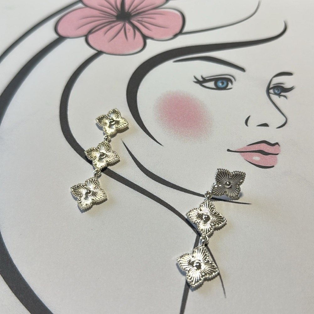 Glover Dangle Earrings